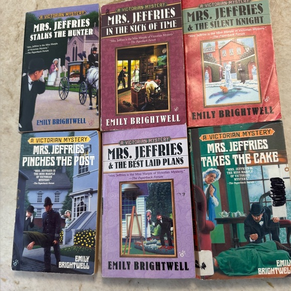Other - Books Mysteries Mrs Jefferies and the Inspector